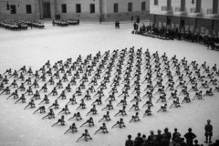 Manifestazioni fasciste in Piazza Impero