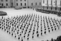 Manifestazioni fasciste in Piazza Impero