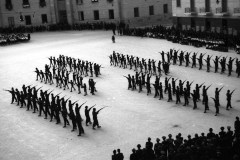 Manifestazioni fasciste in Piazza Impero