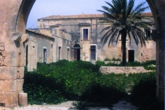 Fattoria-di-Randello_-in-contrada-Randello-nel-territorio-del-Comune-di-Ragusa-Archivio-Giacometto-Nicastro